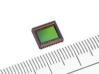 1/2.3型 2000万画素CCD 1/2.3型 2000万画素CCD